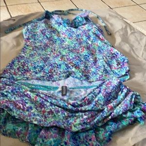 Multi colored swimsuit, top and swim skirt